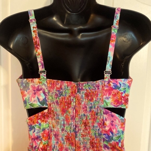 “AMANDA UPRICHARD” Floral & Chain Flared Dress - Picture 9 of 13